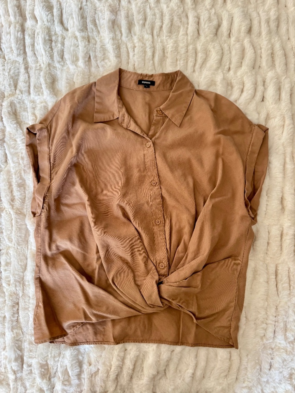 Short Cuff Sleeve Twist Front Shirt